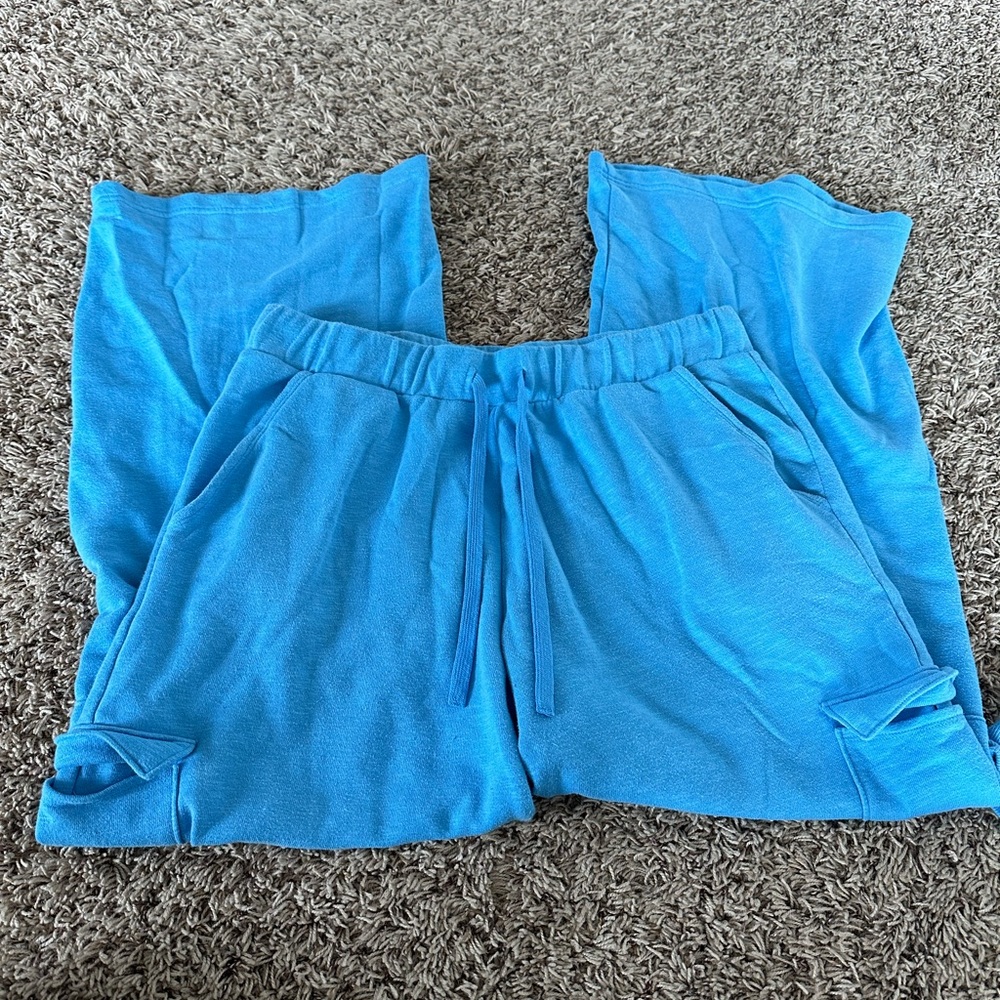 Colsie Lounge Set - Picture 2 of 2